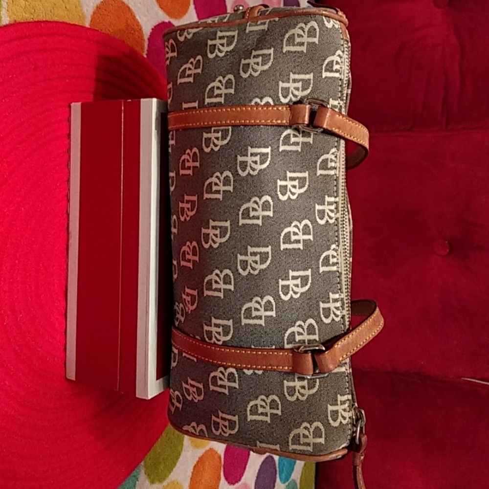 Authentic Dooney & Bourke gray/brown leather bag. - Picture 2 of 8